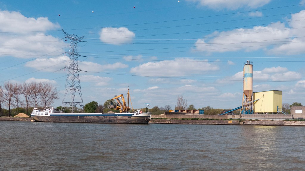 Boot op het Albertkanaal 